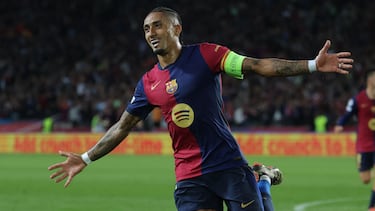 3-1. Raphinha celebra el tercer gol que marca en el minuto 45 de partido. Doblete del jugador brasileño.