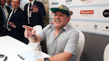 Maradona: "Dejen a Messi, está haciendo una gran carrera"