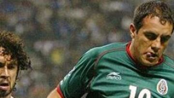 <b>REGRESO.</b> Cuauhtémoc Blanco ha decido volver a su anterior club, del que se fue para probar suerte en la liga española, en las filas del Valladolid.