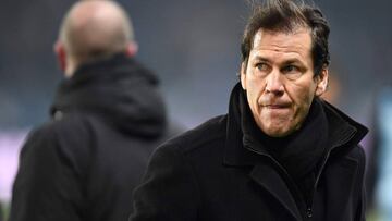 Marseille&#039;s French head coach Rudi Garcia reacts during  the French Cup quarter-final football match between Paris Saint-Germain (PSG) and Marseille (OM) at the Parc des Princes stadium in Paris on February 28, 2018. / AFP PHOTO / FRANCK FIFE
