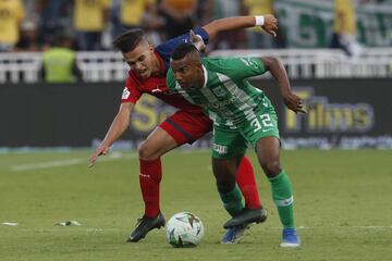 Cucchi, Arregui, en contra, Barrera y Barcos, en dos oportunidades, anotaron para los verdes. Por los rojos convirtieron Murillo y Cano.