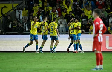 Benito Ramírez anotó el segundo gol de Las Palmas. 2-0.