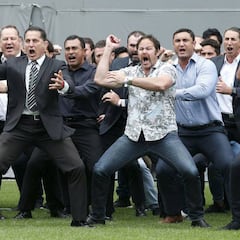 La haka que puso los pelos de punta en el funeral de Lomu