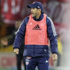 Arturo Reyes: “Siento que Junior debe entregar un poco más”