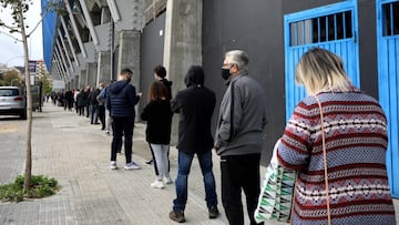 Deportivo de La Coru&ntilde;a. Colas taquillas estadio Riazor.