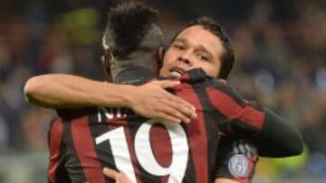  Carlos Bacca celebra el gol que le marc&oacute; a mitad de semana a la Sampdoria por los octavos de final de Copa Italia. El Milan avanz&oacute; de ronda tras ganar 2-0