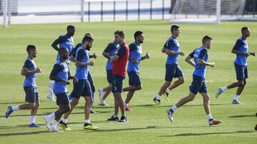 Pellegrino, que recupera a cuatro jugadores ante el Sevilla, busca igualar el cierre de 2017 que consiguió su antecesor.