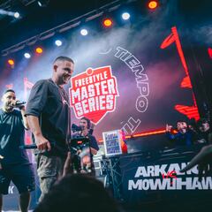 Arkano se viste de carnaval