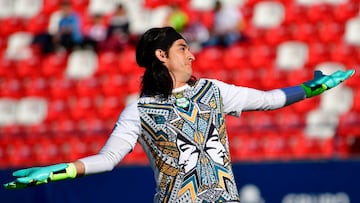 Carlos Acevedo during a match with Santos Laguna.