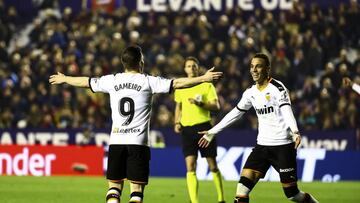 Gameiro vio el agujero y el Valencia remonta
