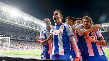 El Grupo Catalán pertenece al Grupo Sport Limited (VSL), propiedad del empresario estadounidense Allen Bas, propietario de Barnley Efc. 