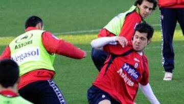 <b>SORPRESA. </b>Lola podría estar en el once titular el próximo partido, por lo visto en la sesión de ayer.