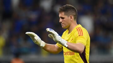 Rafael Cabral recibe insultos de la hinchada de Cruzeiro