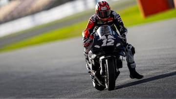 Maverick Viñales con la KTM.