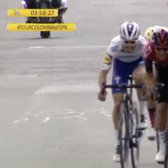 Higuita intratable en su sprint: Pasa a Alaphilippe y Carapaz