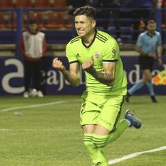 El Almería muestra maneras de campeón