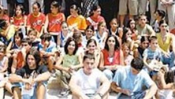 <b>EXPECTACIÓN. </b>La Selección congregó a una multitud en Alicante.