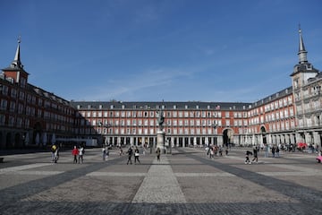 La Plaza Mayor es uno de los sitios más turísticos de la ciudad. Esta mañana presentaba esta imagen.