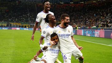 Vinicius, Camavinga, Rodrygo y Nacho celebran el gol del brasile&ntilde;o al Inter.