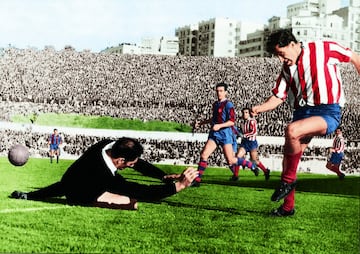 (1955-62) Formó junto a Collar el ‘Ala Infernal’ del Atlético de Madrid durante años. Apodado ‘el Galgo del Metropolitano’, Joaquín Peiró lo ganó prácticamente todo y fue finalmente traspasado al Calcio a causa de los problemas económicos del club.