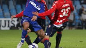 <b>GETAFE 0 - OSASUNA 0.</b> Azulones y rojillos dejaron la eliminatoria abierta en un aburrido partido en que lo más anecdótico fue la foto entre Víctor Muñoz y Camacho.