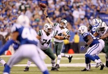 Enfrente, el ataque de los Jets les serv¨ªa para ir por delante en el partido. Fitzpatrick cuaj¨® un partido decente, con un 22 de 34 en pases para 244 yardas, 2 touchdowns y una intercepci¨®n. El primero de estos dos fue a Eric Decker y sirvi¨® para acabar el primer cuarto 7-0. Otro field goal de Folk en el segundo cuarto pondr¨ªa el 10-0 con el que se lleg¨® al descanso.