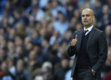 How and where can I watch Barcelona - Manchester City: times, TV, online