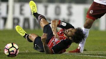 Valdivia es el jugador que más faltas recibe en el Transición