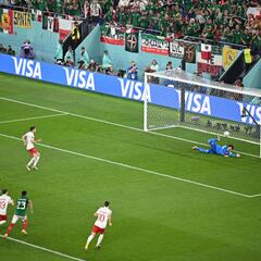 ‘Memo’ Ochoa alivia a Messi