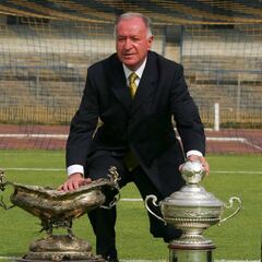 Con emotivo vídeo, así despidió Pumas a Aarón Padilla