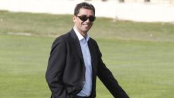 <b>AMENAZADO. </b>Antonio Prieto, en su visita a uno de los entrenamientos del equipo.