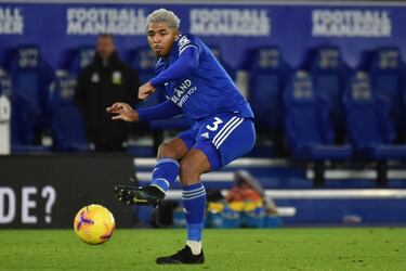 El valor de mercado del defensa central del Leicester asciende hasta los 40 millones de euros. Incorporación de la pasada temporada procedente del Saint-Éttiene por 35 kilos. Se ha adaptado a la disciplina de los ‘foxes’ desde su llegada, jugando 38 partidos entre liga, copa y Europa League. Fijo para Brendan Rodgers, con sólo 20 años es uno de los jugadores con más proyección de futuro de la entidad. Sufrió una fractura de peroné duarante un amistoso de pretemporada que le dejará fuera de los terrenos de juego hasta 2022.