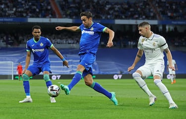 Jaime Mata se va de Fede Valverde.