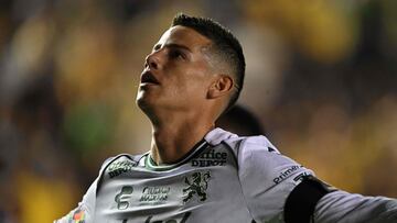 Leon's Colombian midfielder #10 James Rodriguez celebrates after scoring during the Liga MX Clausura football match between America and Leon at the Sports City Stadium in Mexico City on February 19, 2025. (Photo by Yuri CORTEZ / AFP)