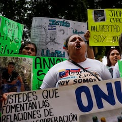 Deportados venezolanos de EEUU regresan a su país: estuvieron en El Salvador y denuncian abusos en el CECOT