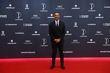 Gullit posa en la alfombra roja.