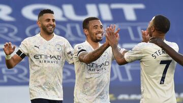 Manchester City's Brazilian striker Gabriel Jesus (C) celebrates scoring his team's second goal during the English Premier League football match between Leicester City and Manchester City at King Power Stadium in Leicester, central England on Ap
