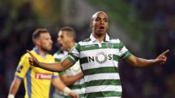 João Mário celebra un gol con el Sporting.