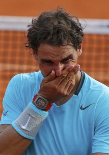 Rafa Nadal emocionado después de ganar Roland Garros. 