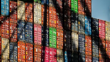 These Phoenix container homes come with all the amenities and appliances of a well-equipped modern house.