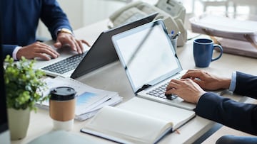 A trend has been developing over the past five years of Americans that work full-time putting in less hours on average. Here’s what’s behind the shift.