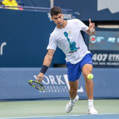 Alcaraz mantiene el liderato ATP y Tsitsipas adelanta a Ruud