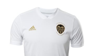 Made by Adidas, Valencia opt for a clean and clutter-free shirt to celebrate their centenary in 2019. Available via ValenciaCF.Com