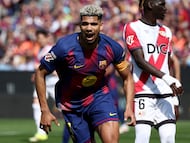 Ronald Araújo’s 24th minute header resolved a tough game for the leaders who were pushed all the way by Rayo.