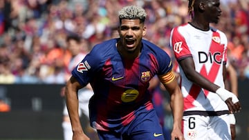 Ronald Araújo’s 24th minute header resolved a tough game for the leaders who were pushed all the way by Rayo.