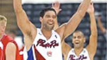 <b>MÍTICO.</b> El veterano jugador de baloncesto siempre en la brecha.