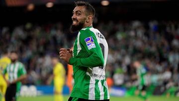 Real Betis' Spanish forward Borja Iglesias reacts during the UEFA Europa League 1st round group C football match between Real Betis and HJK Helsinki at the Benito Villamarin stadium in Seville on November 3, 2022. (Photo by CRISTINA QUICLER / AFP) (Photo by CRISTINA QUICLER/AFP via Getty Images)