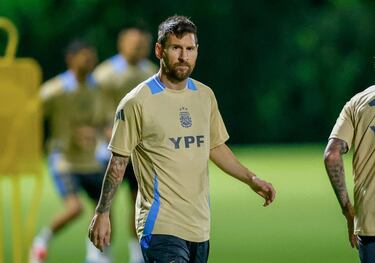 Messi launches himself into the world of beauty