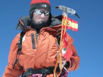 Carlos Soria es el único alpinista en el mundo que ha escalado diez montañas de más de 8.000 metros después de cumplir los 60 años.