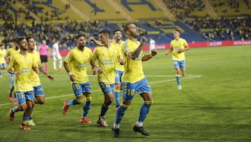 Los jugadores de la UD Las Palmas celebran un gol contra el Fuenlabrada en un partido de LaLiga Smartbank.